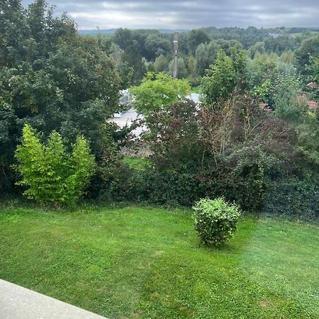 Aux Charmes Bed and Breakfast Isques Εξωτερικό φωτογραφία