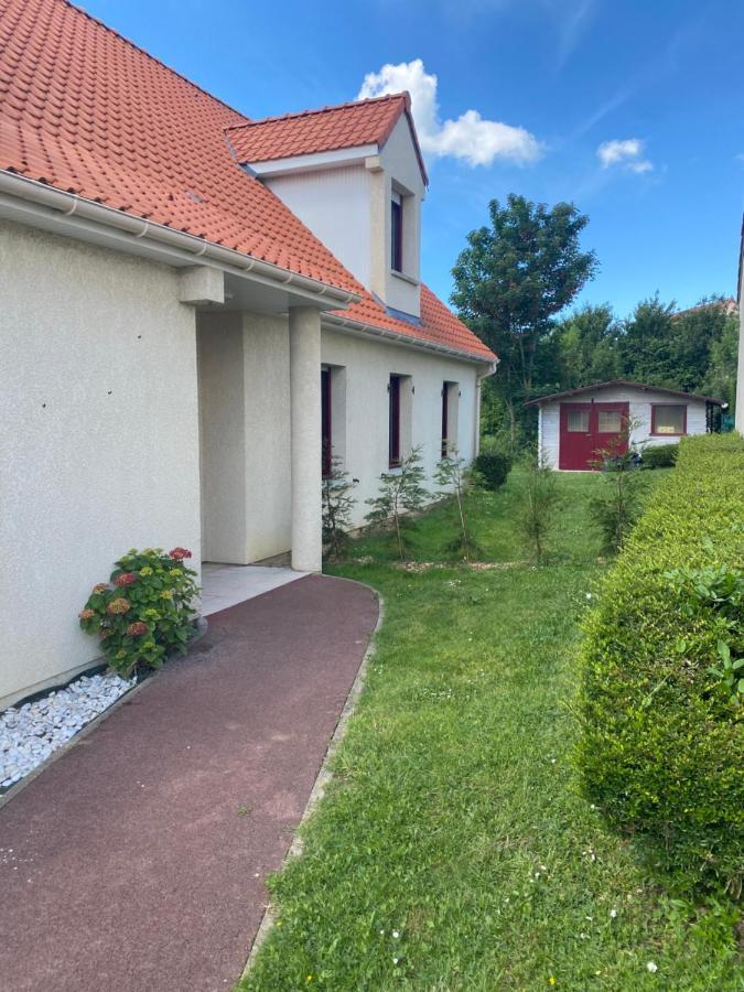 Aux Charmes Bed and Breakfast Isques Εξωτερικό φωτογραφία