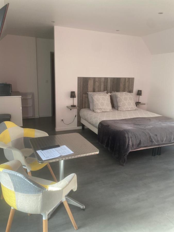 Aux Charmes Bed and Breakfast Isques Εξωτερικό φωτογραφία