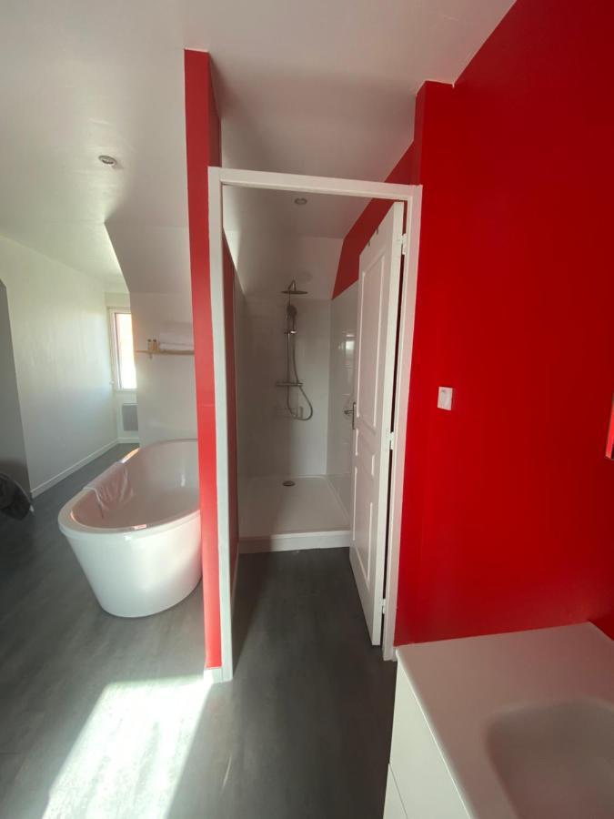 Aux Charmes Bed and Breakfast Isques Εξωτερικό φωτογραφία