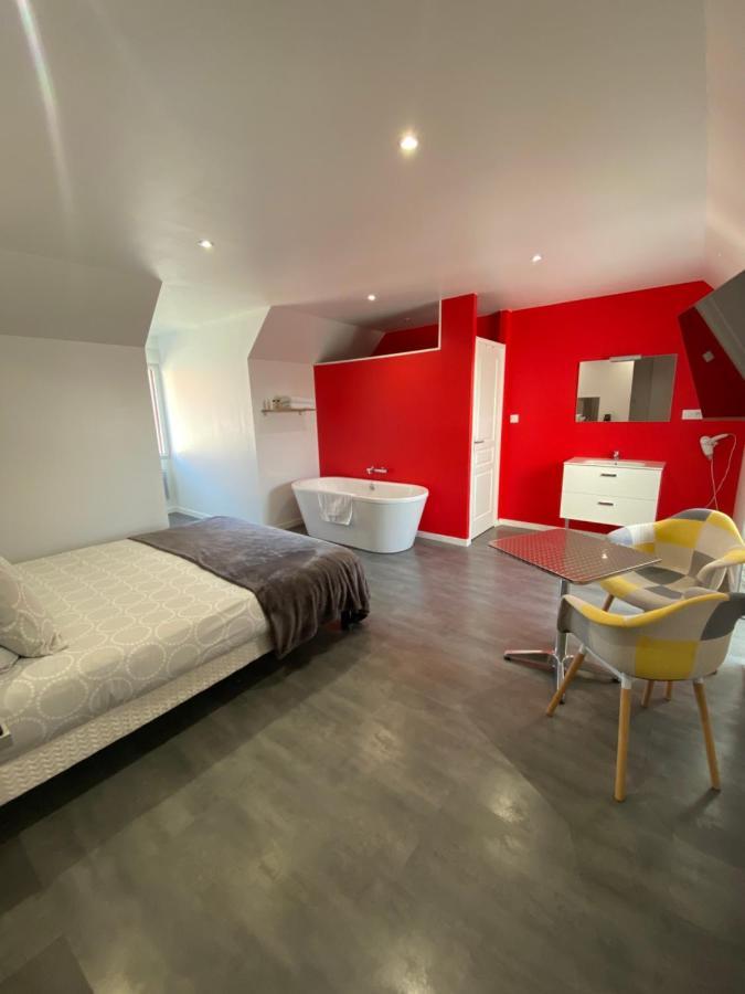 Aux Charmes Bed and Breakfast Isques Εξωτερικό φωτογραφία