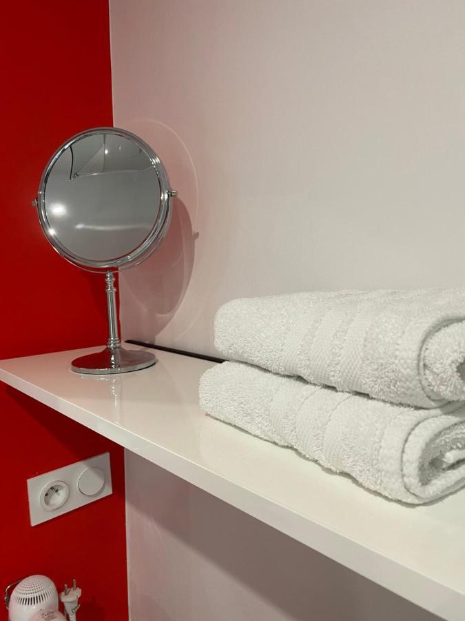 Aux Charmes Bed and Breakfast Isques Εξωτερικό φωτογραφία