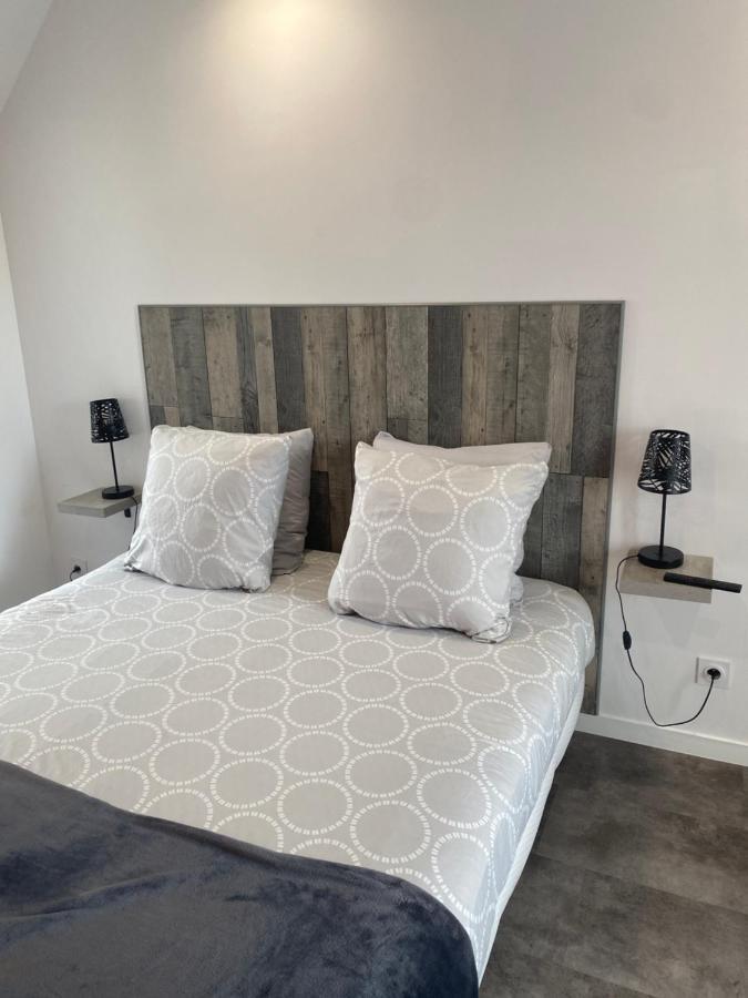 Aux Charmes Bed and Breakfast Isques Εξωτερικό φωτογραφία